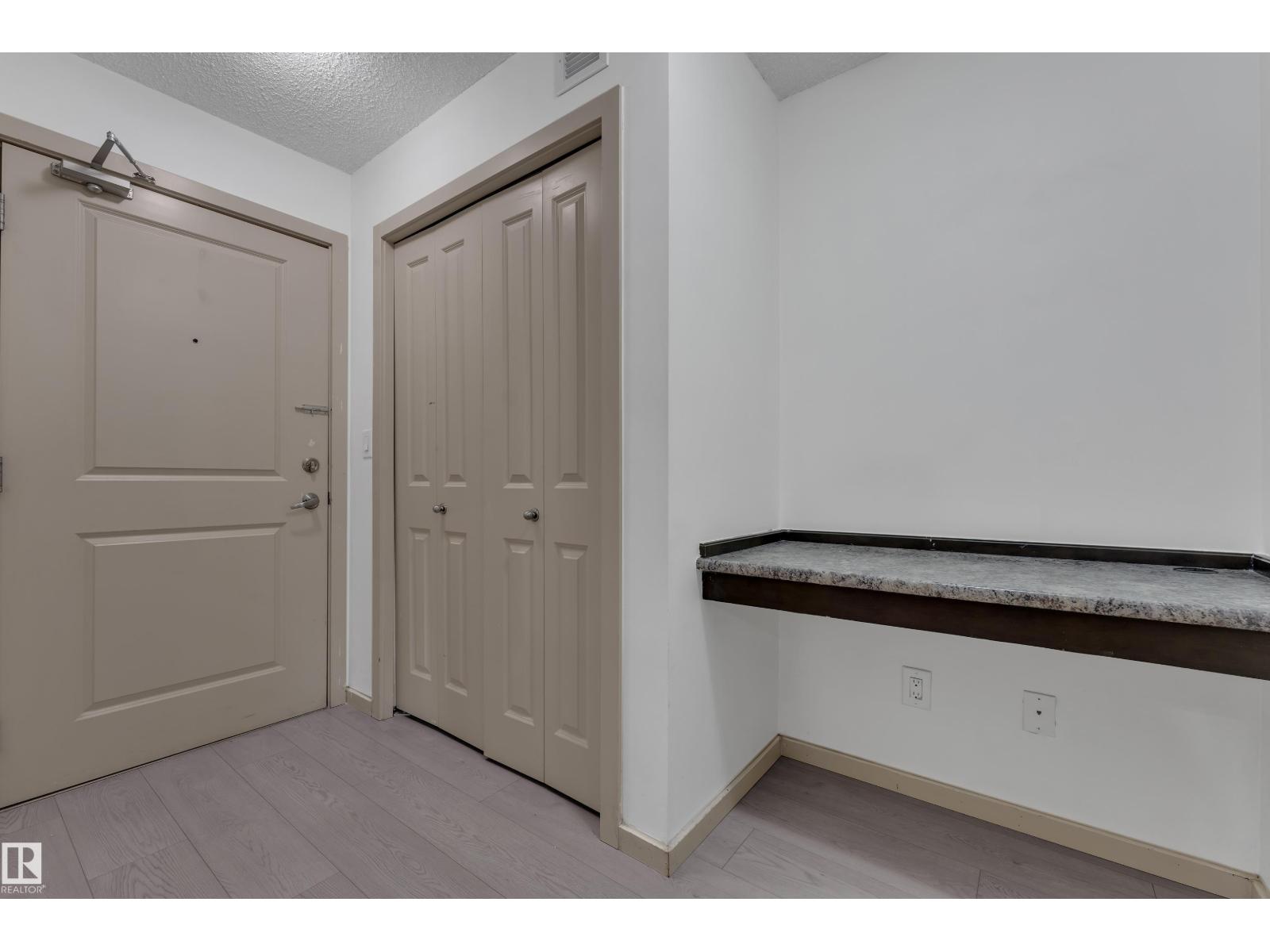 #320 3357 16A AV NW - 9