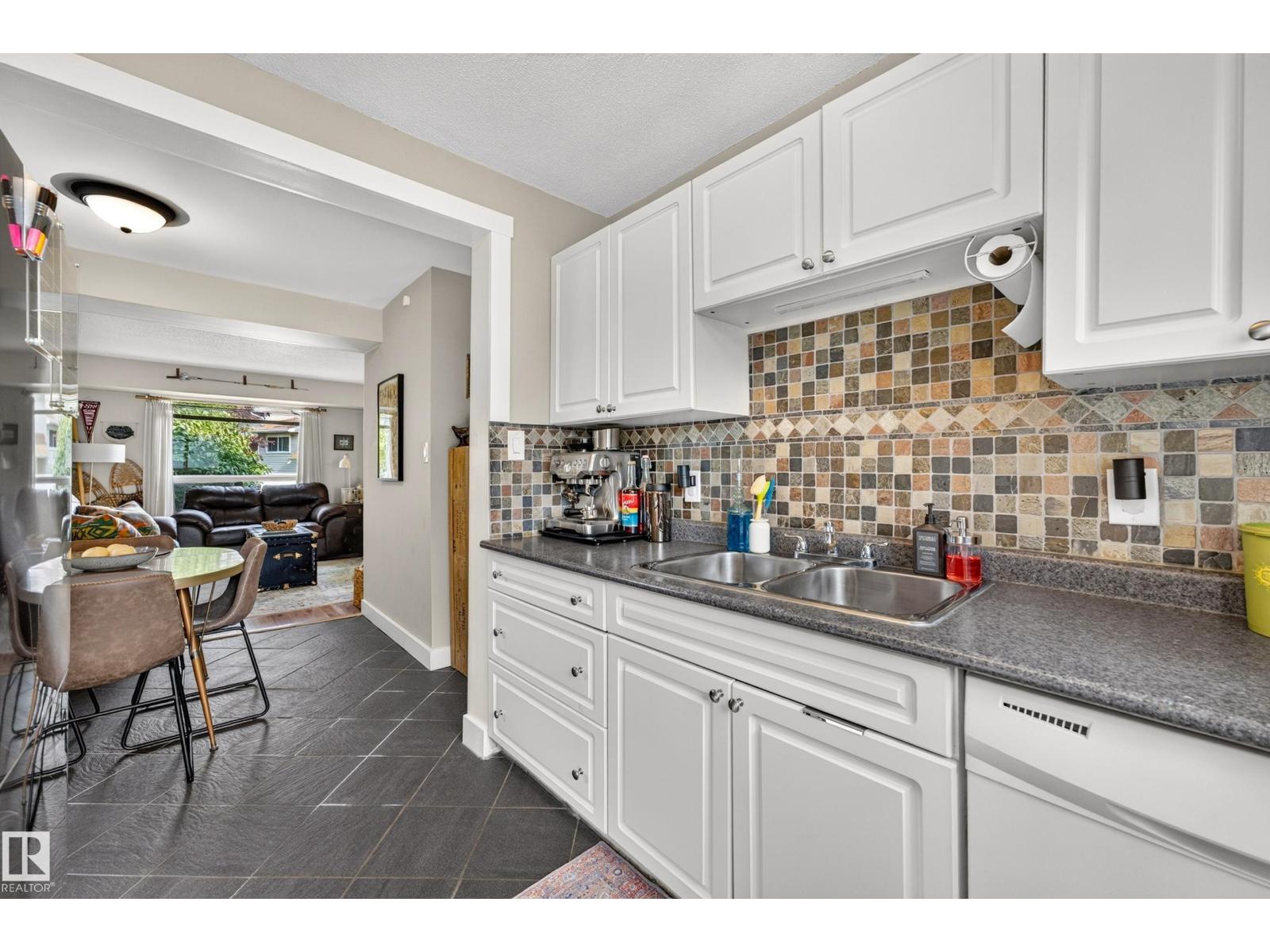 138 DICKINSFIELD CT NW - 7