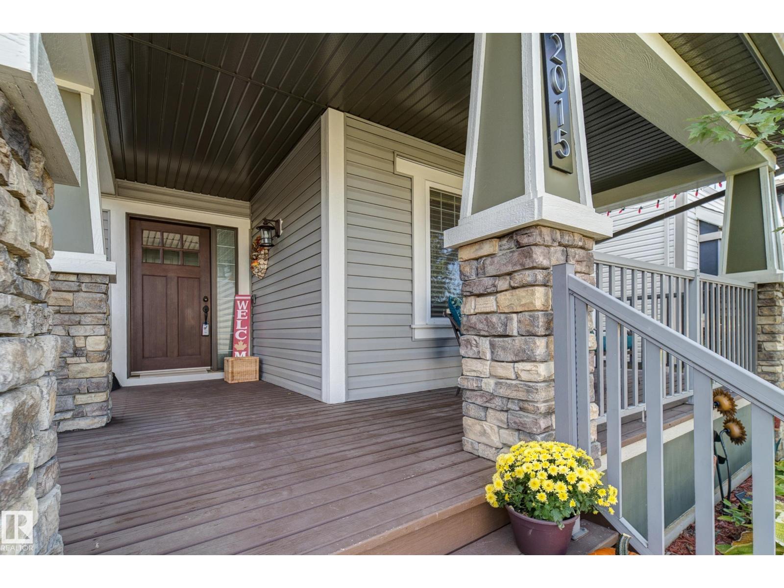 22015 97 AV NW - 2