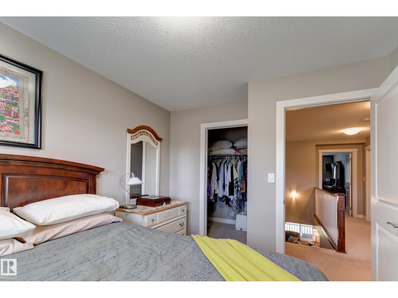 22015 97 AV NW - 32