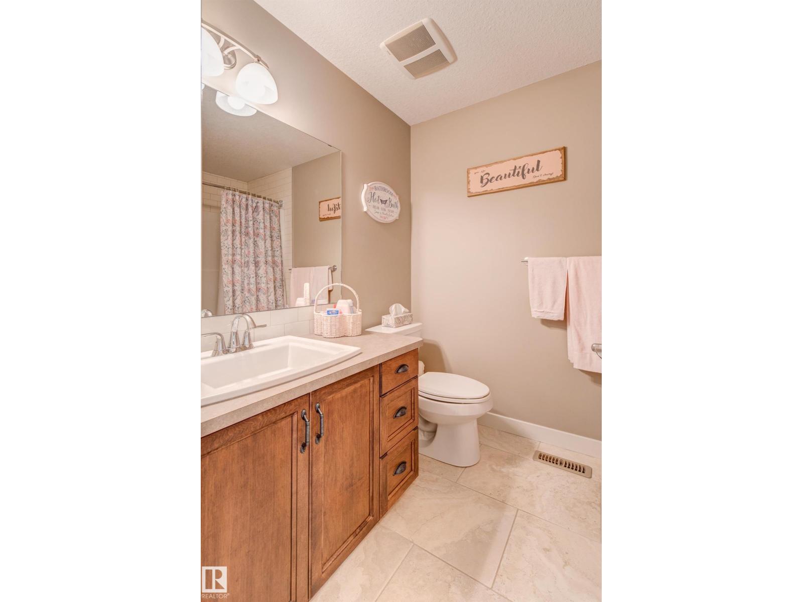 22015 97 AV NW - 33