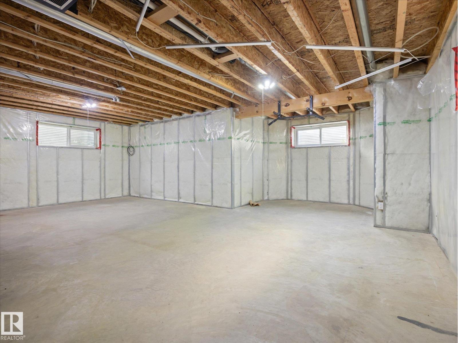 11531 11 AV SW - 26