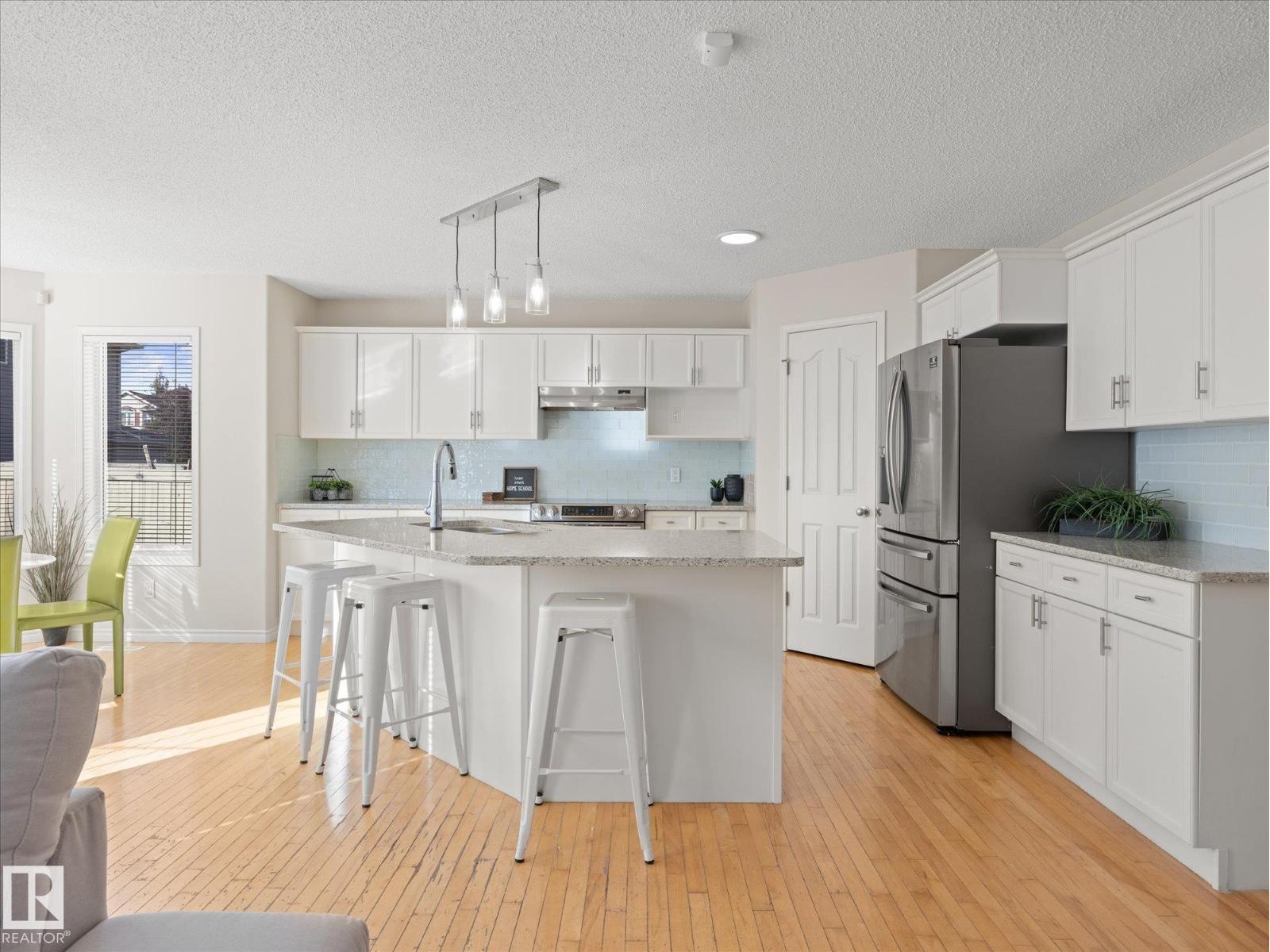 11531 11 AV SW - 5