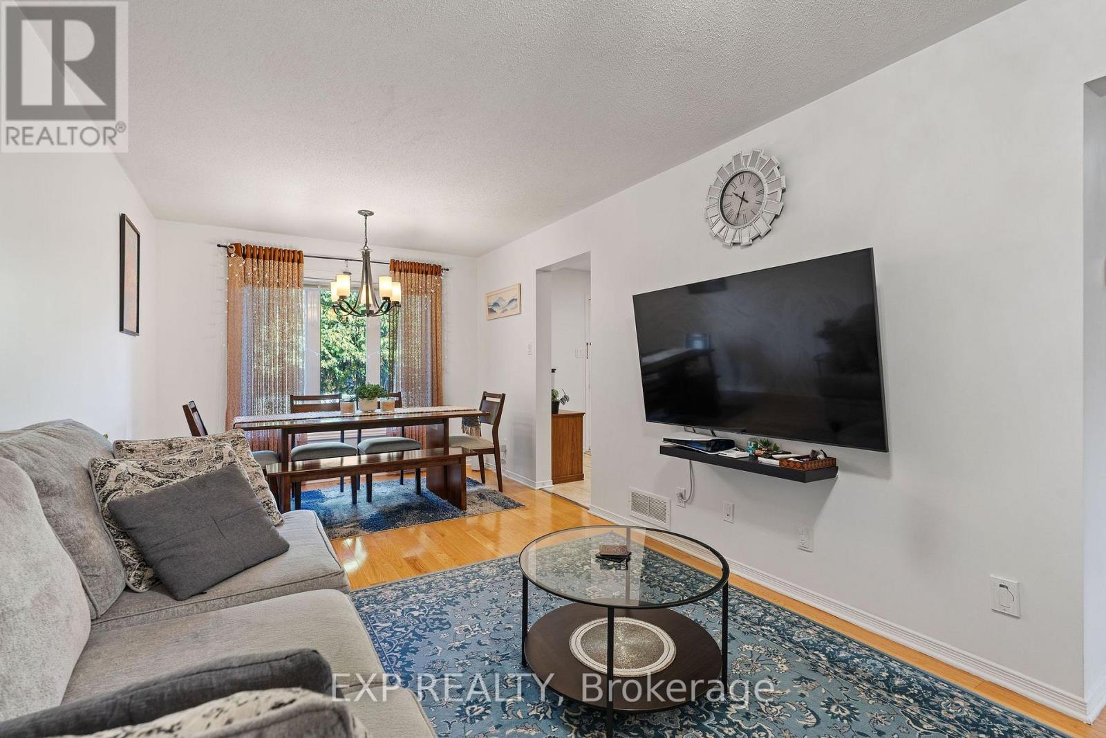 122 MARKLAND CRESCENT - 4