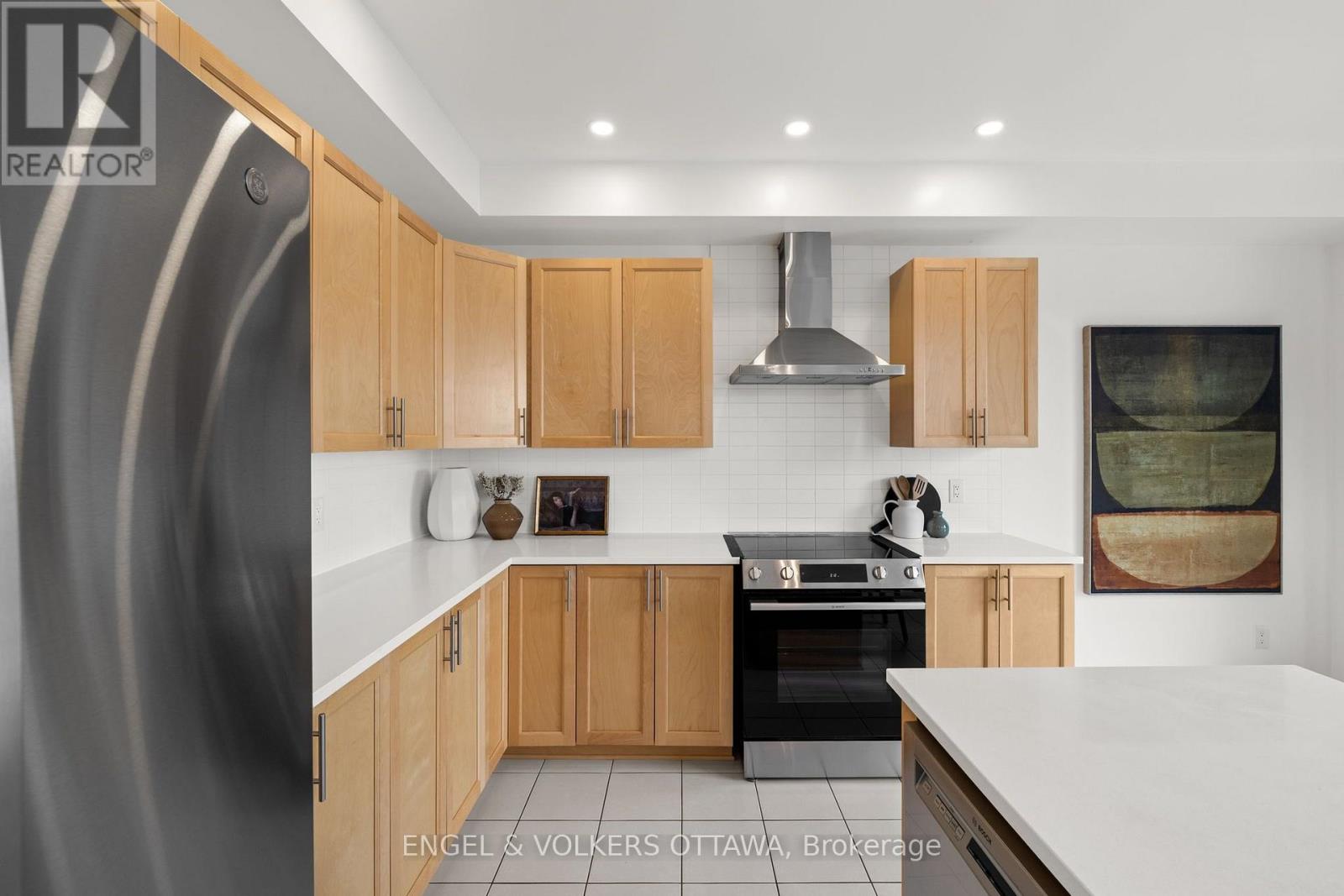 154 WINTERHAVEN DRIVE - Image 14