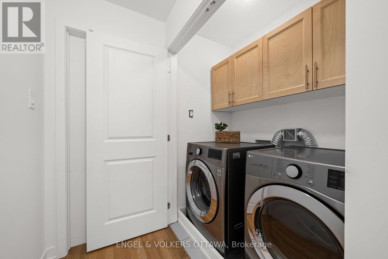 154 WINTERHAVEN DRIVE - Image 32