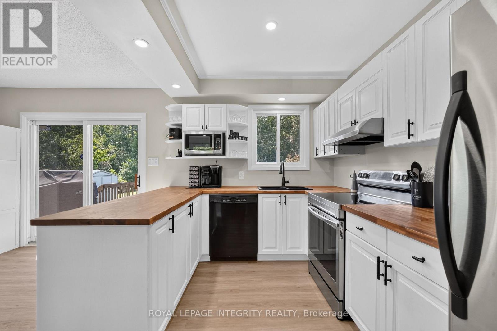 195 FRANCOIS STREET - Image 11