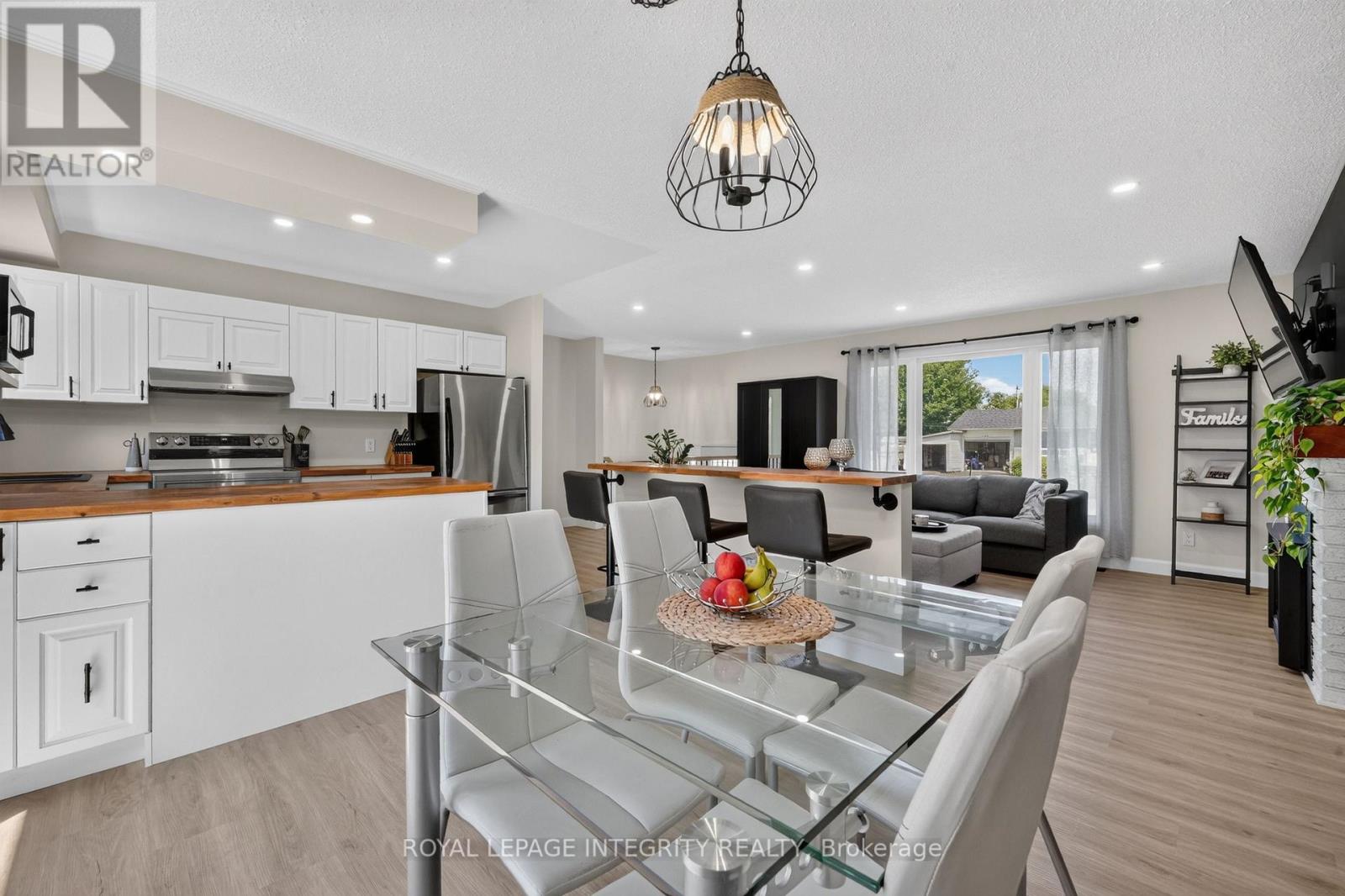 195 FRANCOIS STREET - Image 15