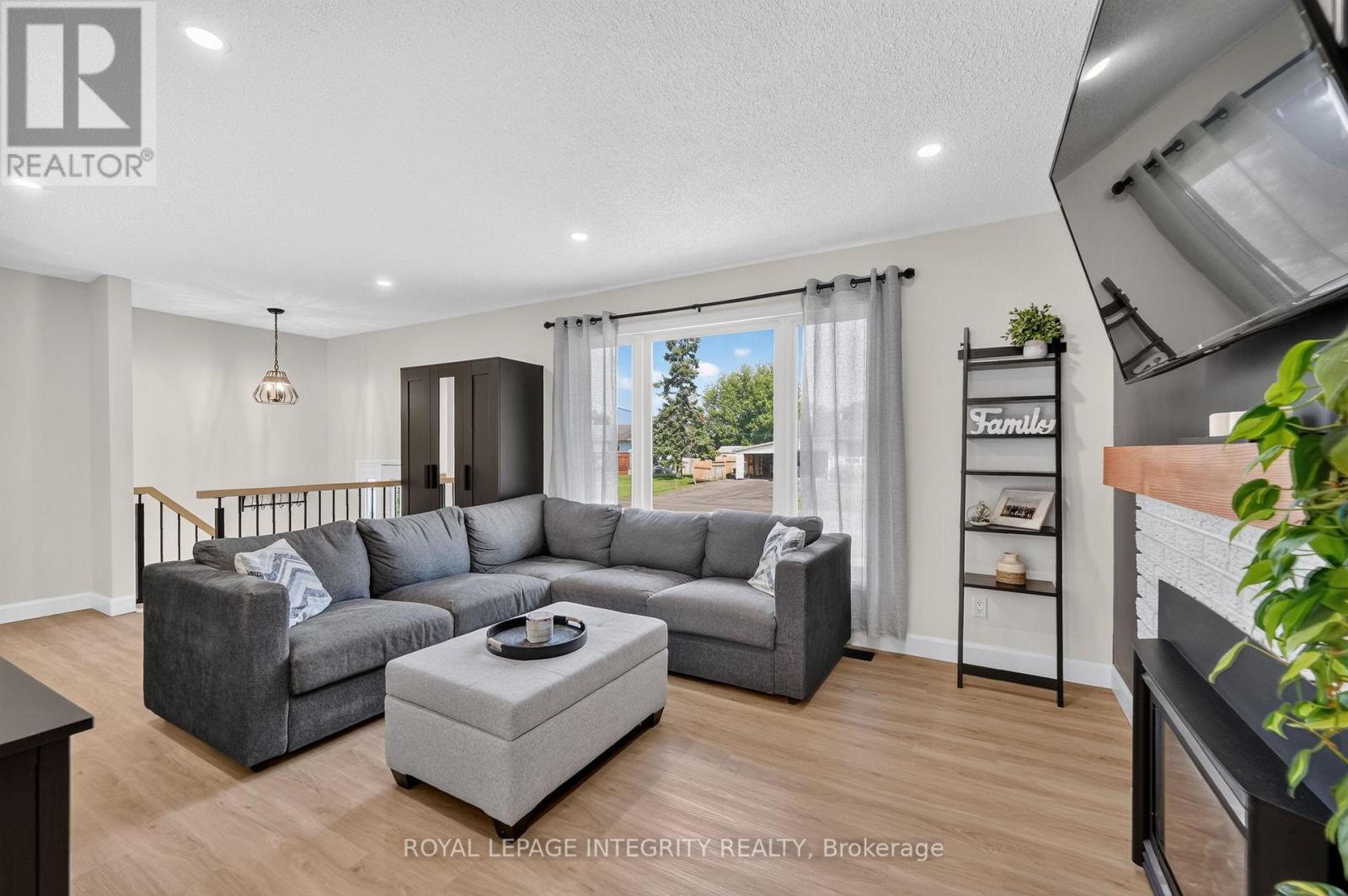 195 FRANCOIS STREET - Image 7