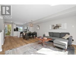 Kitchen - 243 Eric Czapnik Way, Ottawa, ON K1E0B4 Photo 6