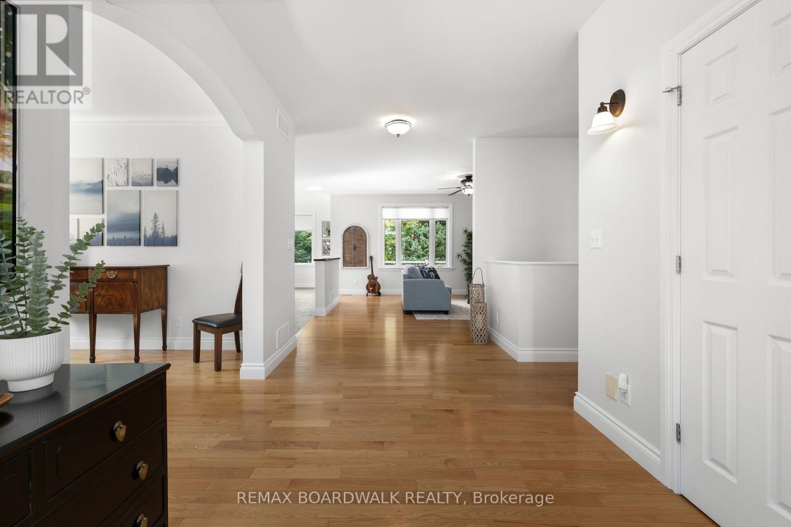 136 MACPHERSON WAY - Image 12