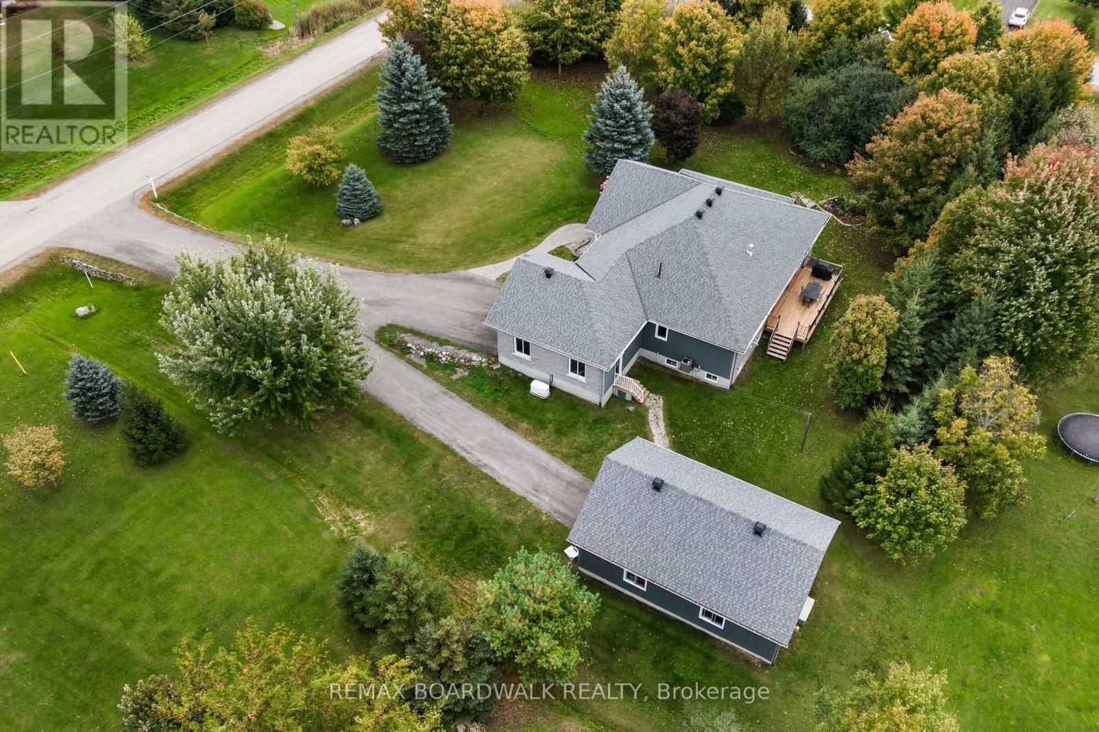 136 MACPHERSON WAY - Image 44
