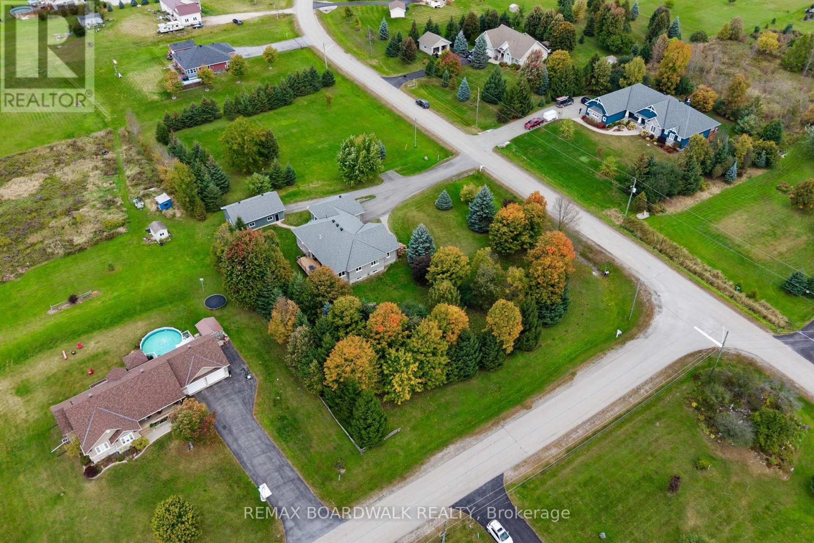 136 MACPHERSON WAY - Image 46