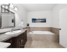 136 Macpherson Way, Drummond/north Elmsley, ON K7H3C9 Photo 23