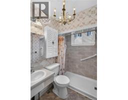 Foyer - 52 Arran Street, Campbellton, NB E3N1K8 Photo 13