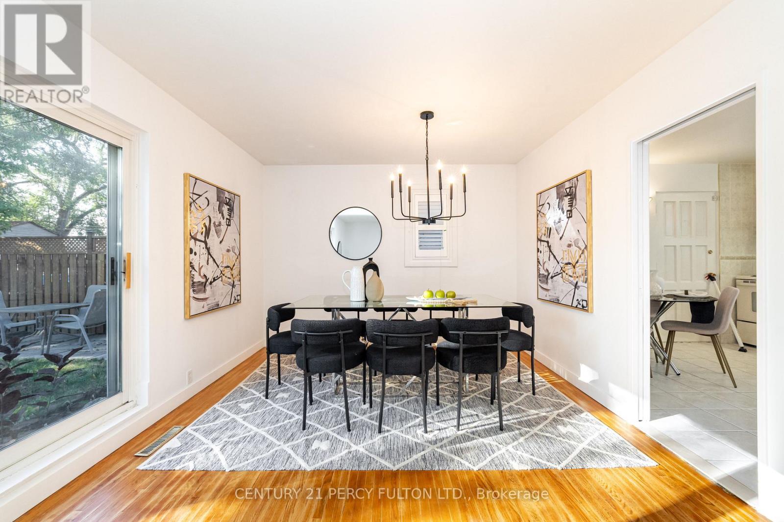 24 Dogwood Crescent, Toronto, ON photo 12