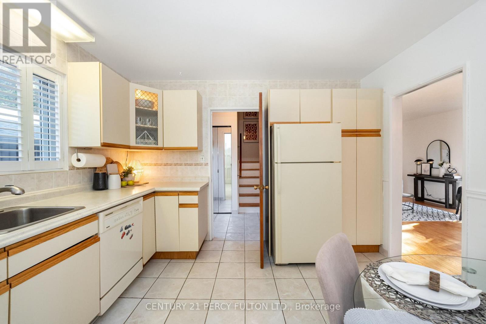 24 Dogwood Crescent, Toronto, ON photo 18