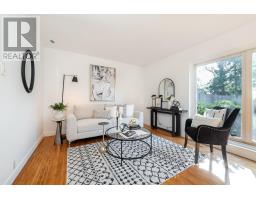 24 Dogwood Crescent, Toronto, ON M1P3N6 Photo 9