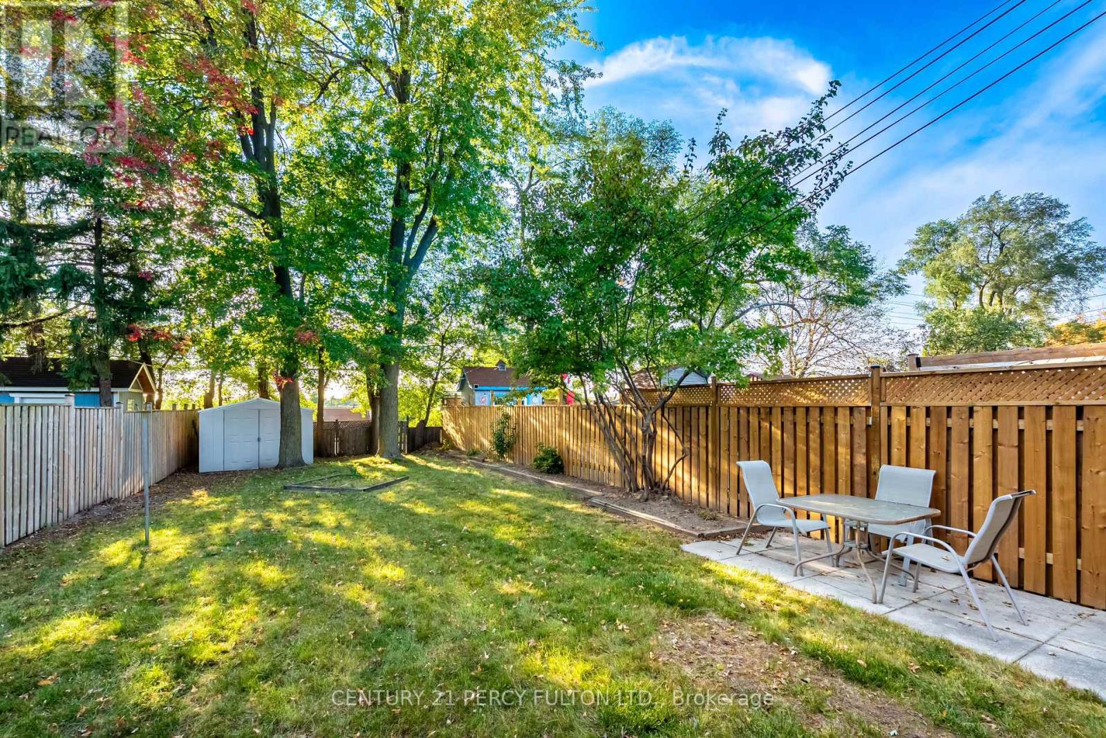 24 DOGWOOD CRESCENT - 34