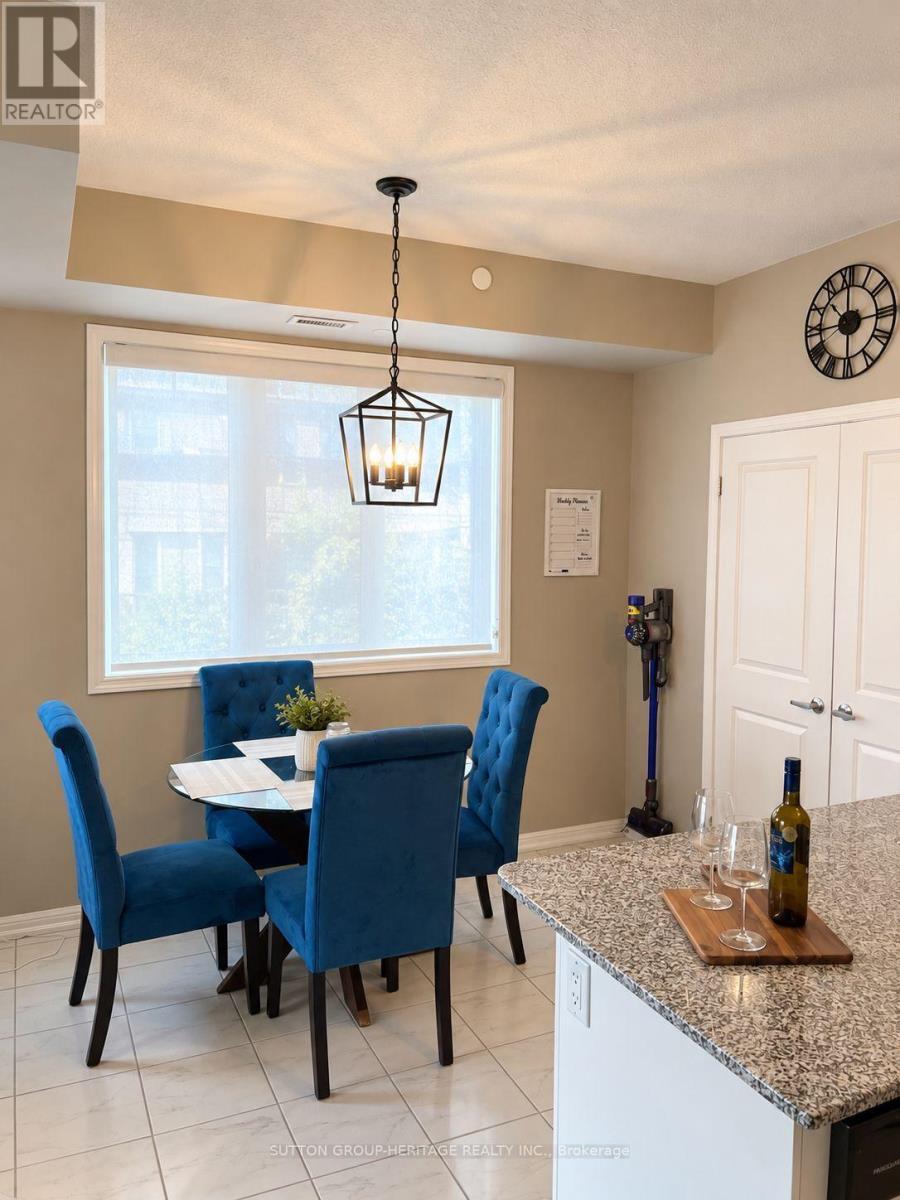 210- 84 Aspen Springs Drive, Clarington, ON photo 8