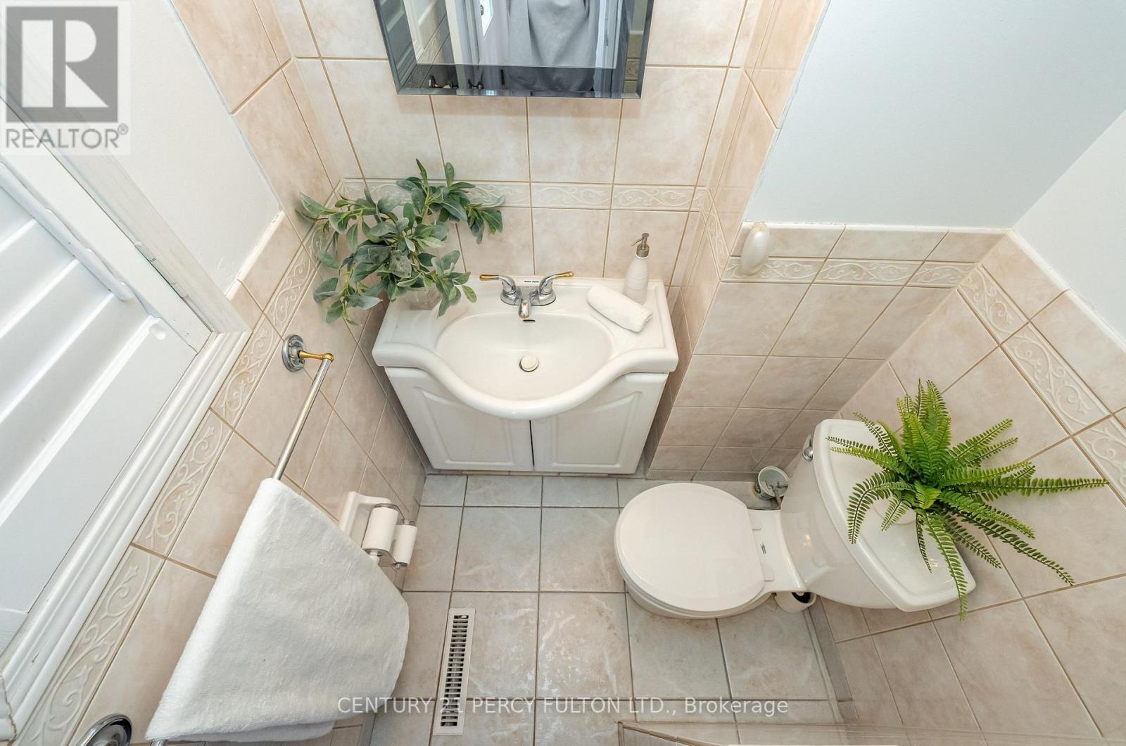 24 DOGWOOD CRESCENT - 20