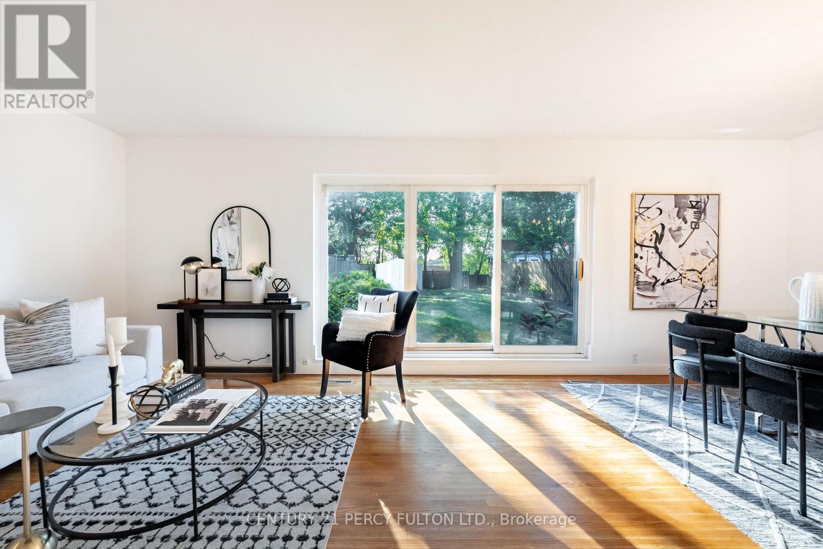 24 Dogwood Crescent, Toronto, ON photo 8