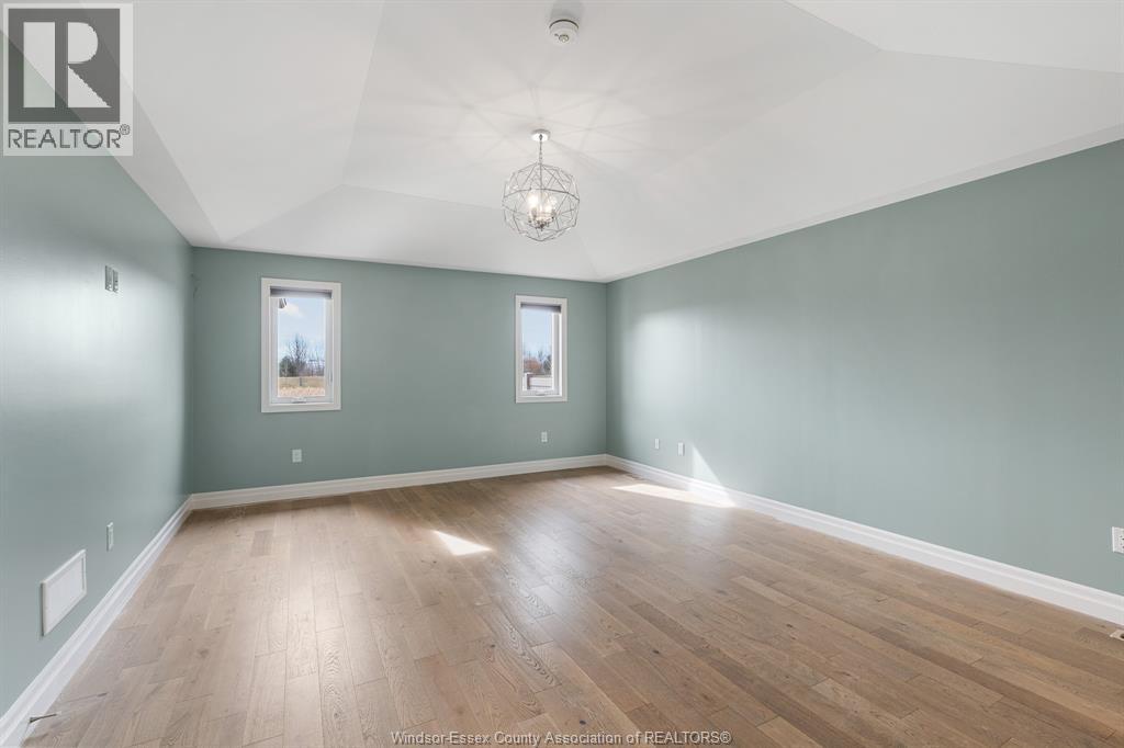 66 YORK BOULEVARD - Image 23