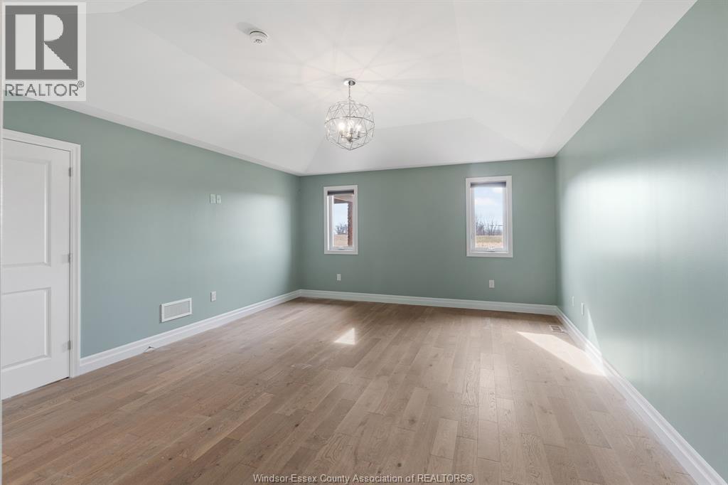 66 YORK BOULEVARD - Image 24