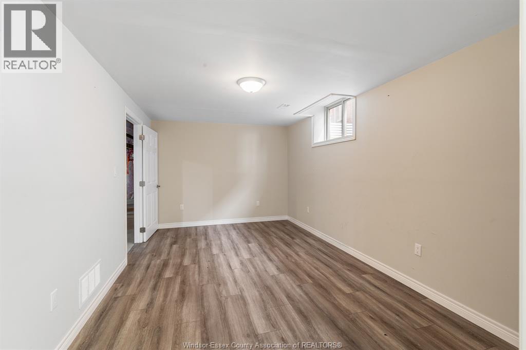 66 YORK BOULEVARD - Image 29