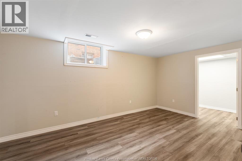 66 YORK BOULEVARD - Image 30
