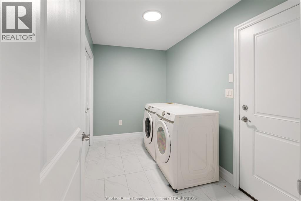 66 YORK BOULEVARD - Image 32