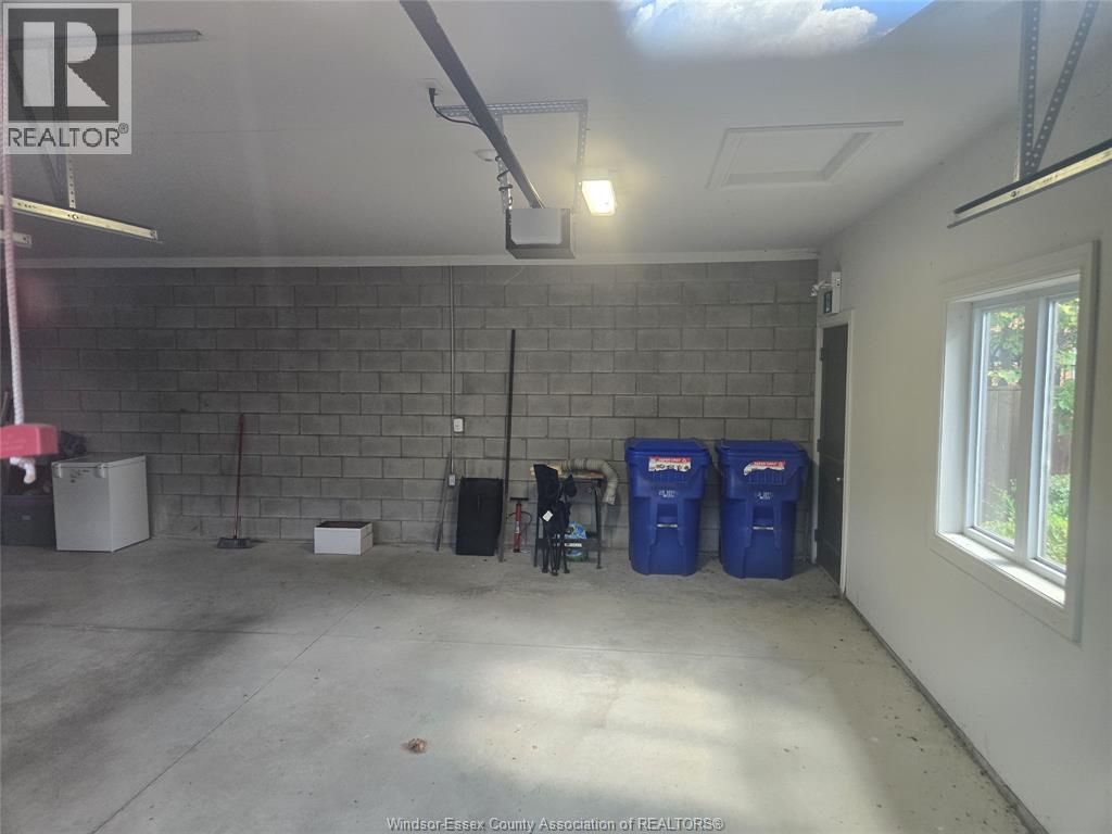 #410 8475 WYANDOTTE STREET East - 14