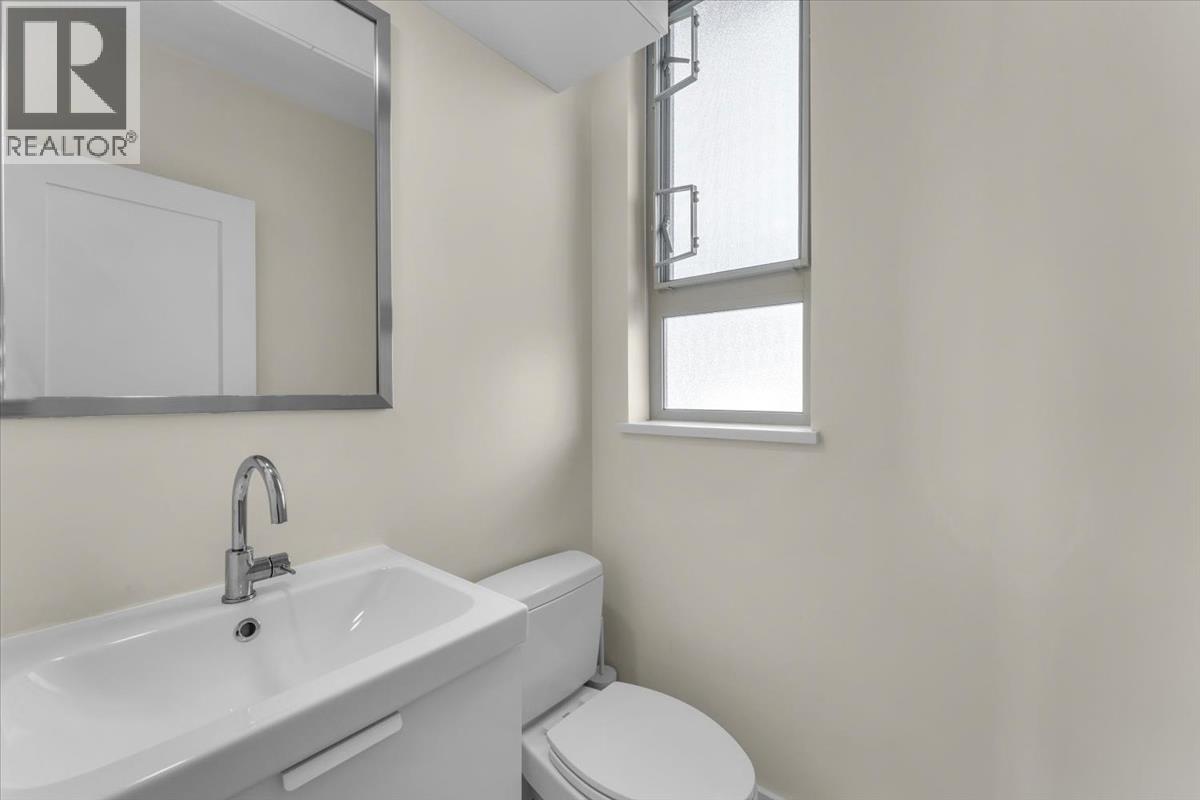 Photo of 64 728 W 14TH STREET 27