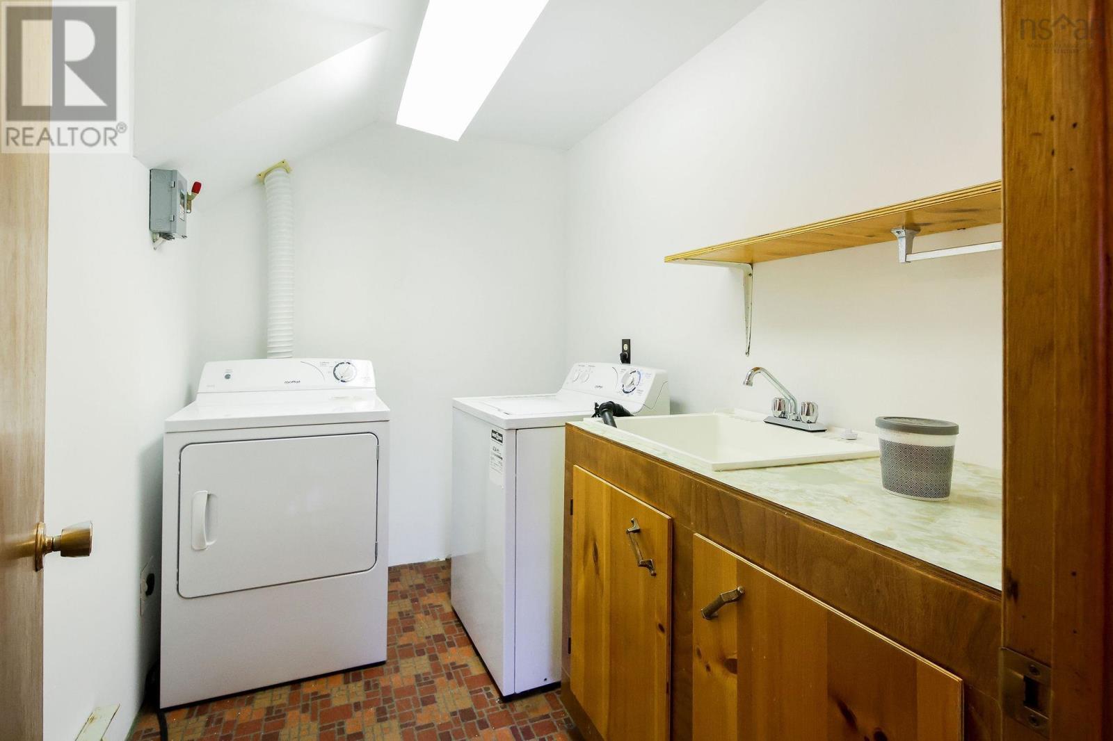 Property 24 of 25 of 3981 Prospect Road