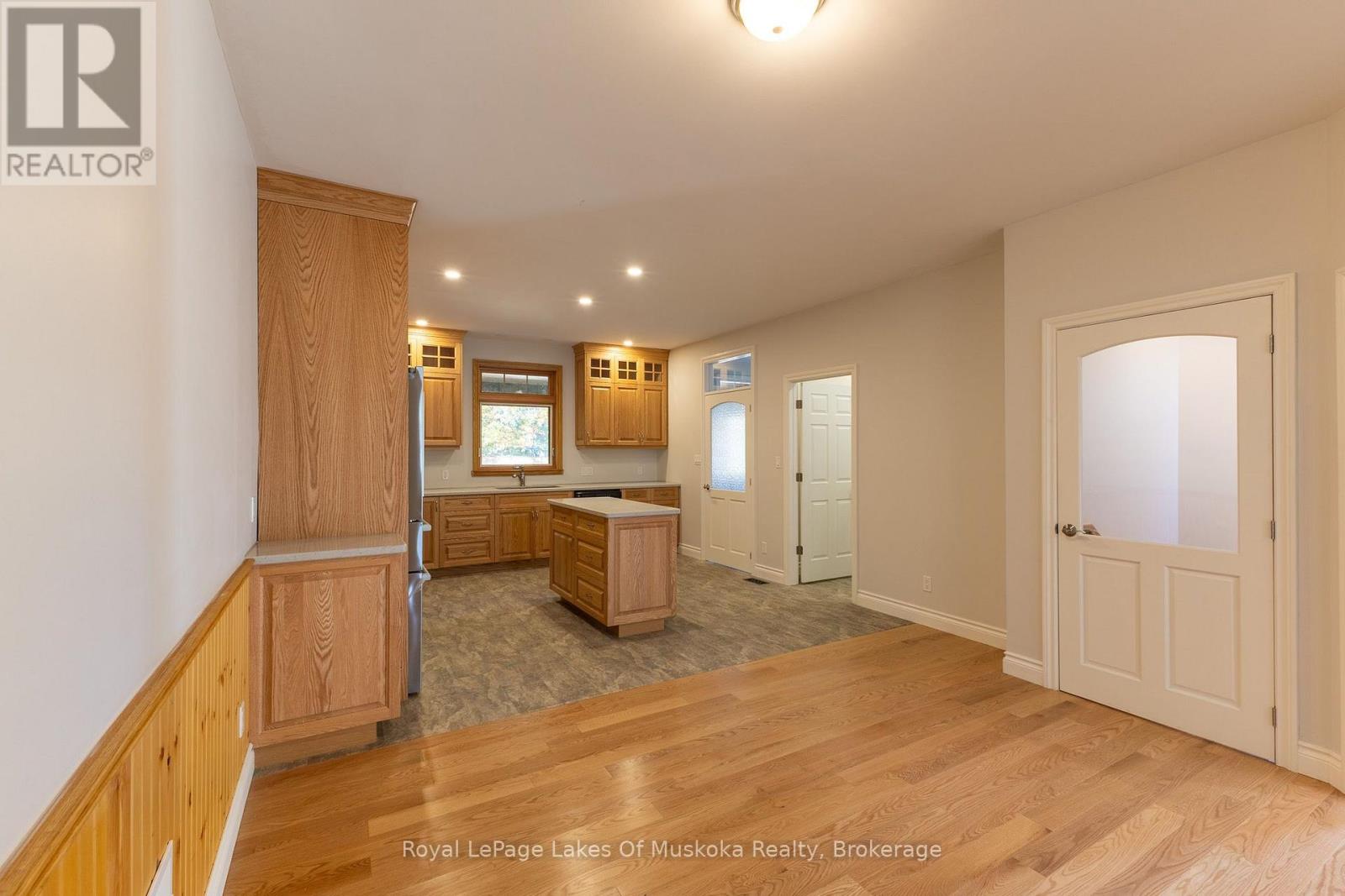 455 WELLINGTON STREET - Image 16