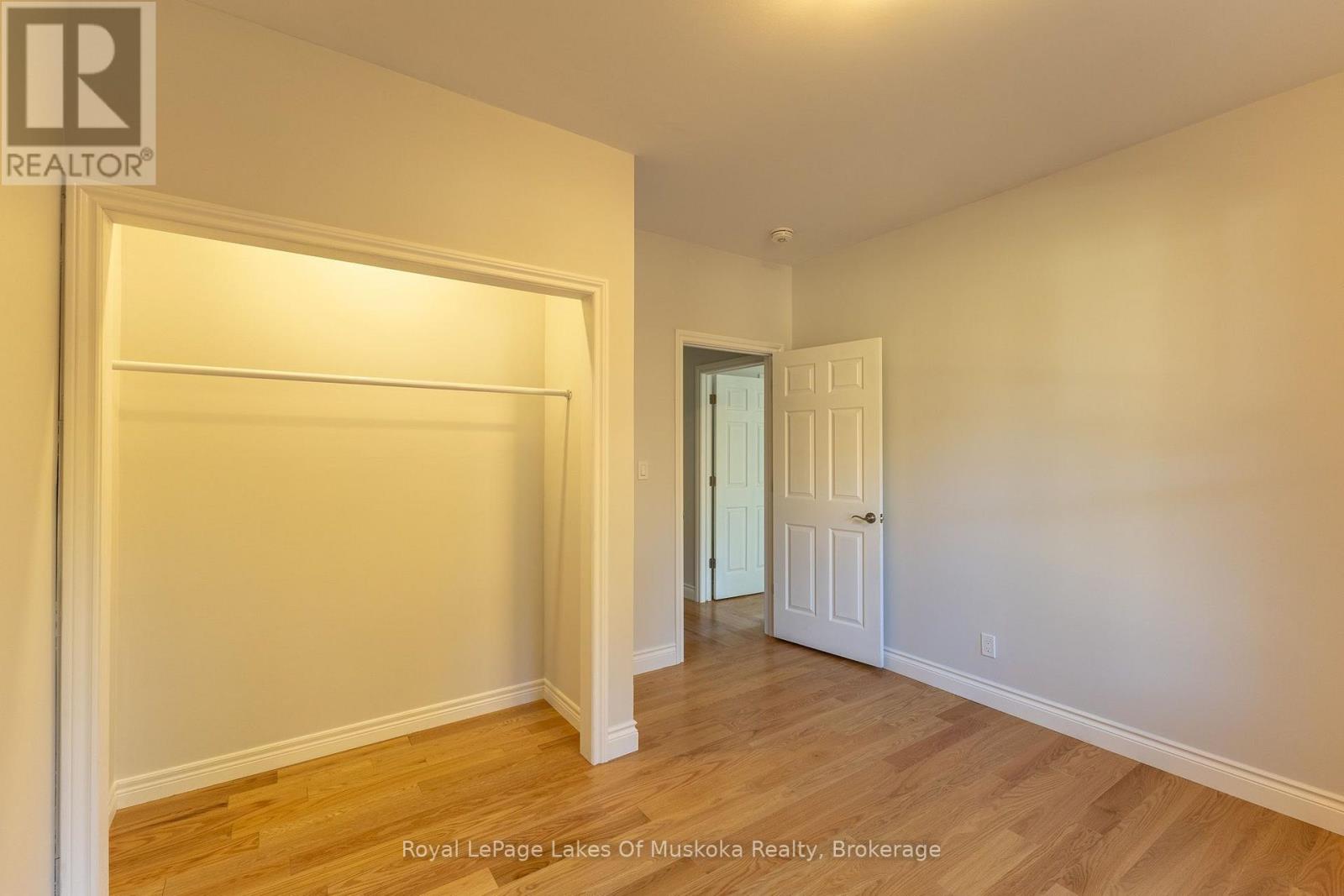 455 WELLINGTON STREET - 25