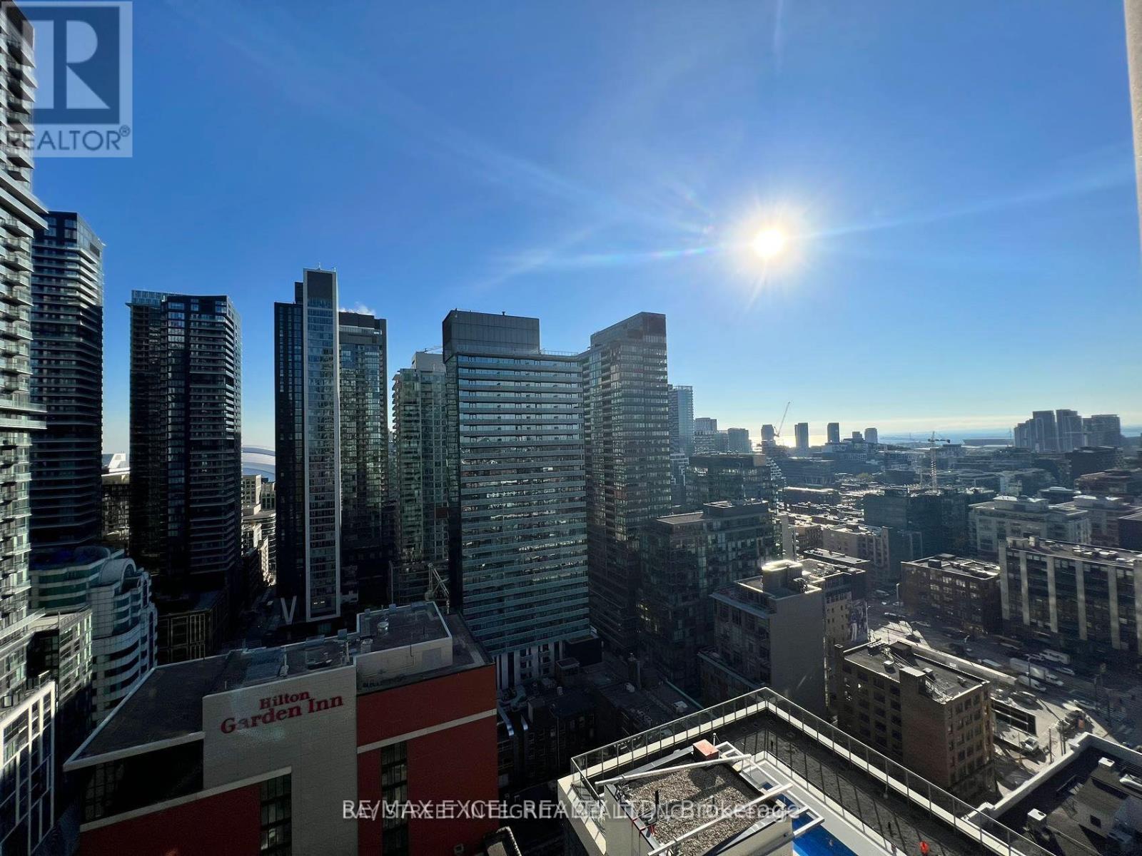 108 Peter Street — photo 12