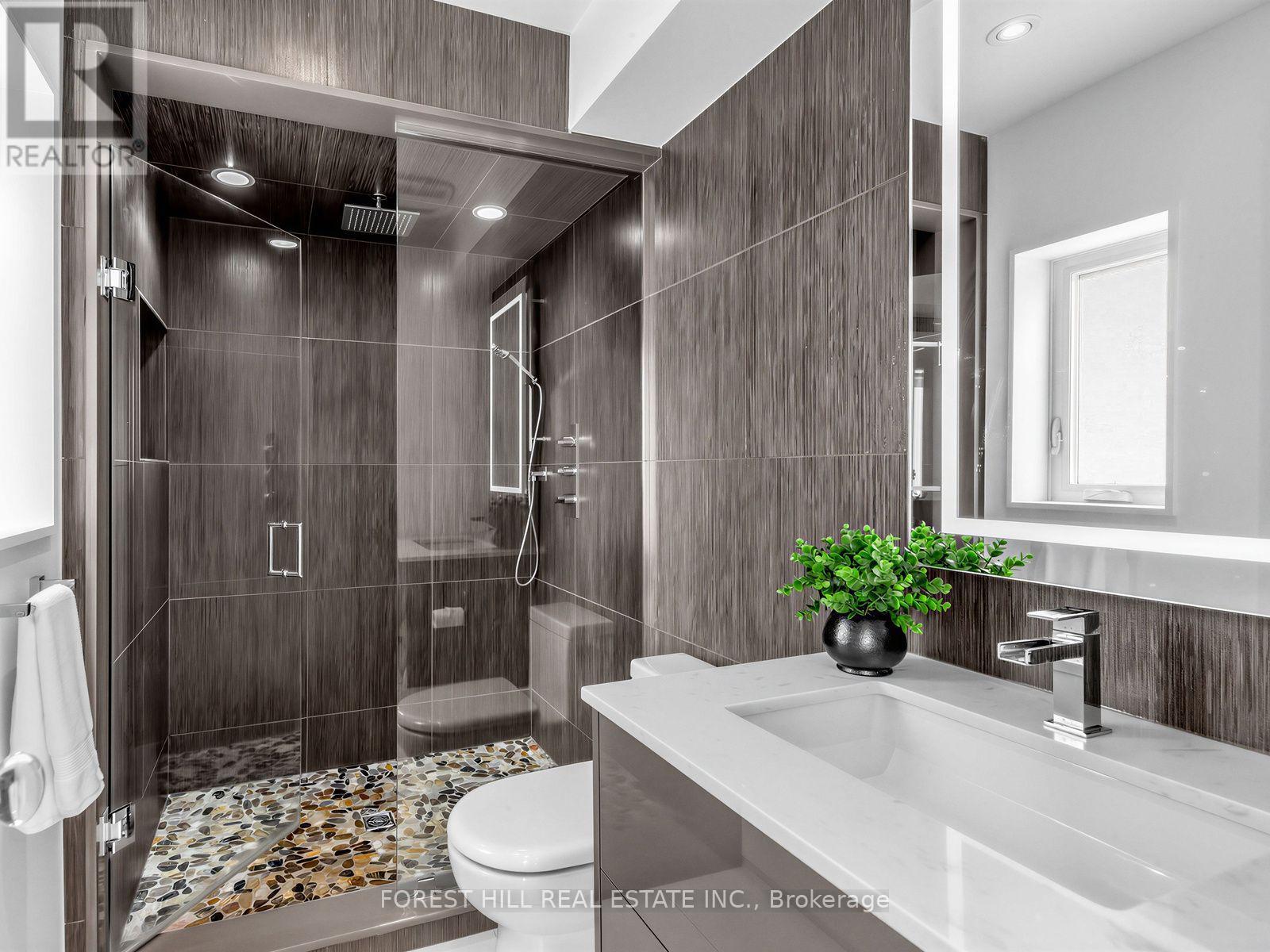 126 Keewatin Avenue, Toronto, ON photo 26