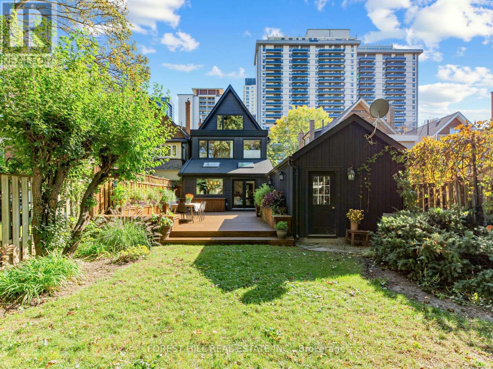 126 KEEWATIN AVENUE - 44