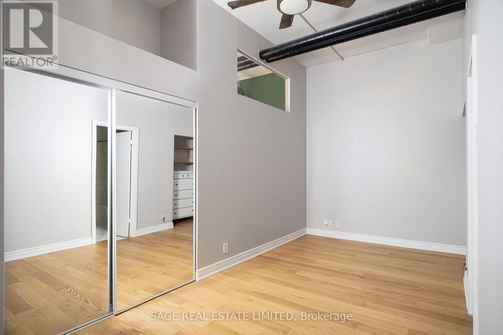 700 King Street West — photo 10