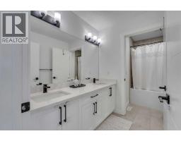 202 Kinniburgh Crescent - photo 27