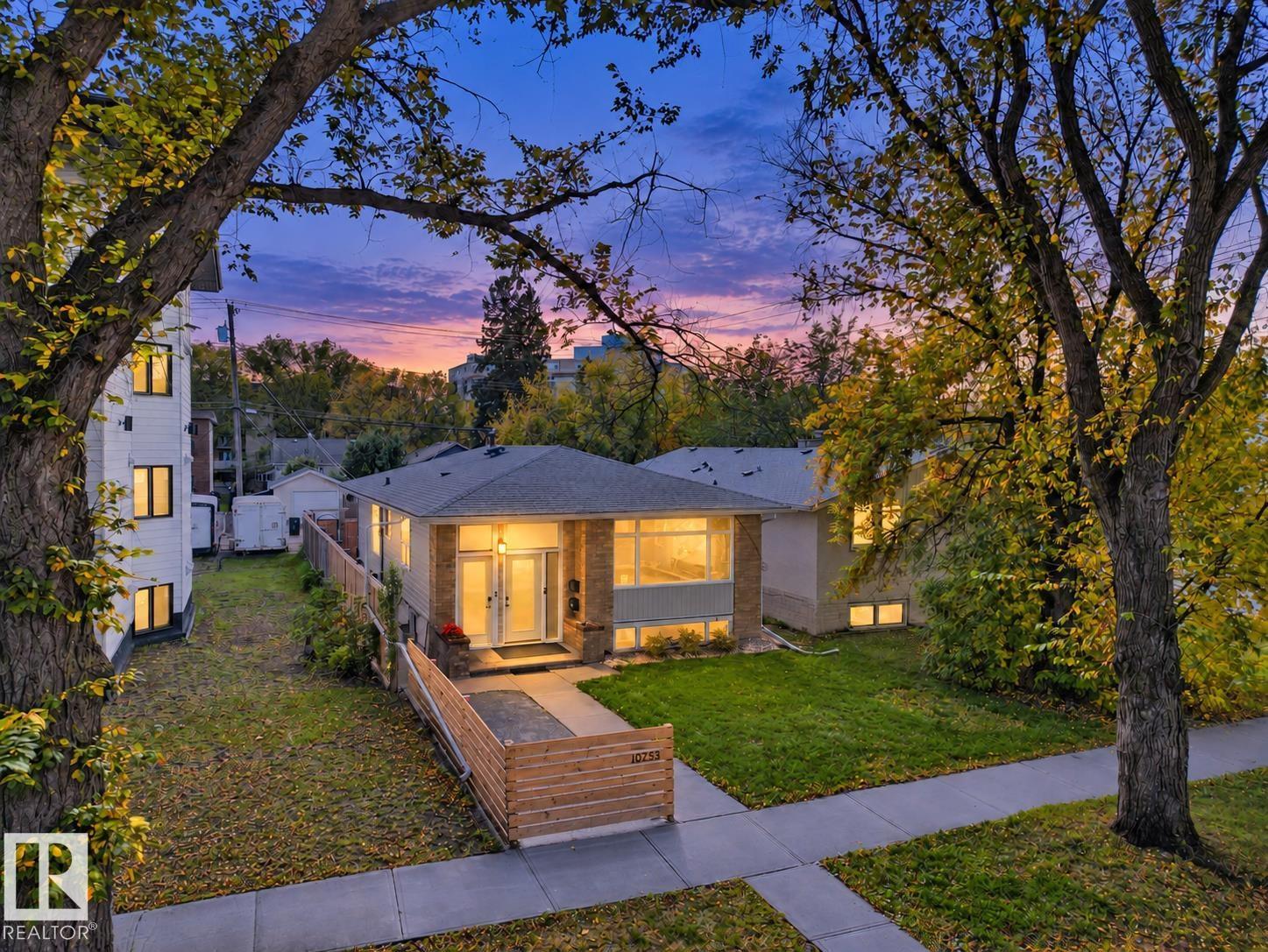 10753 79 AV NW - 1