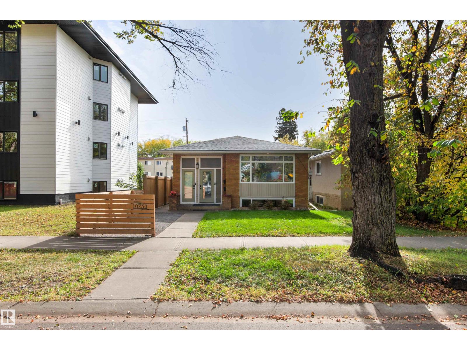 10753 79 AV NW - 2