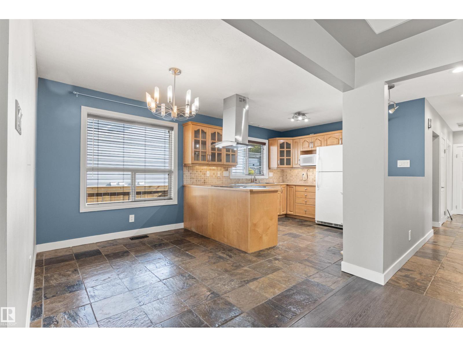 10753 79 AV NW - 8