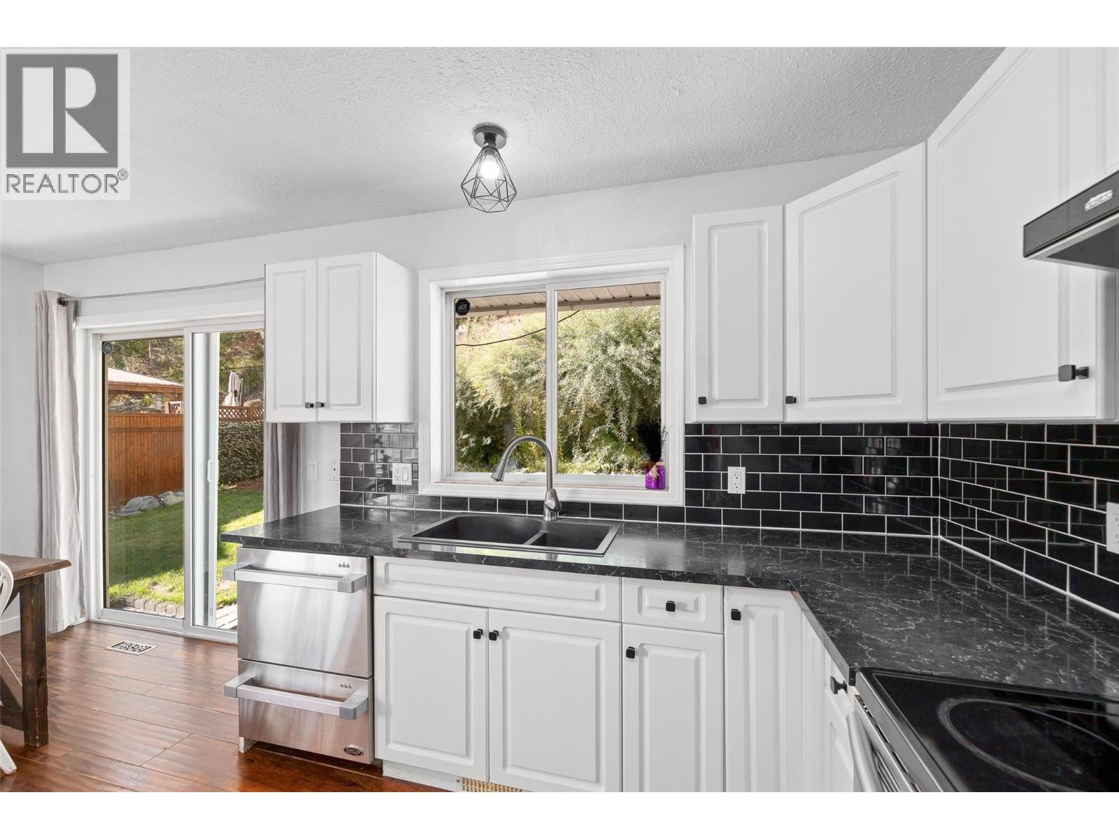 3220 McIver Road - 20