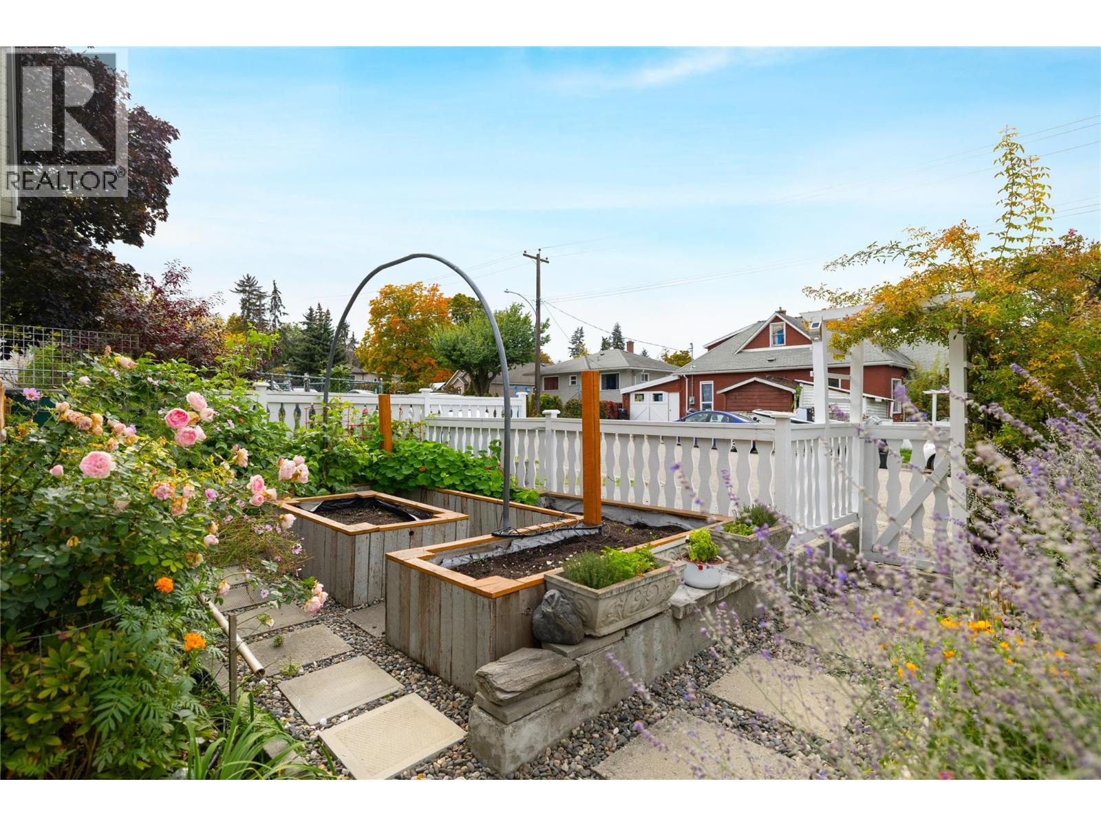 2213 33 Street - Image 31