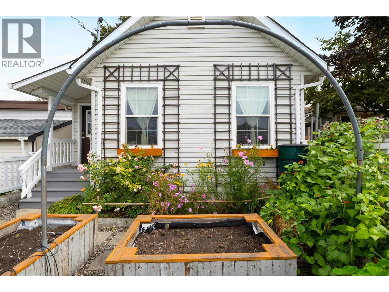 2213 33 Street - Image 27