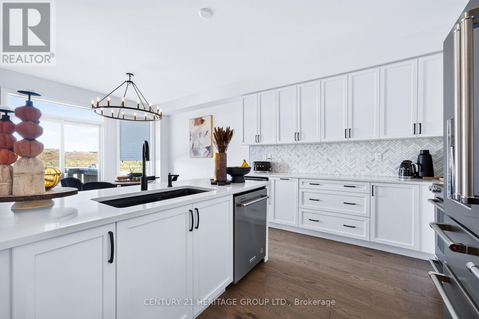 147 Meadow Vista Crescent, East Gwillimbury, ON photo 12