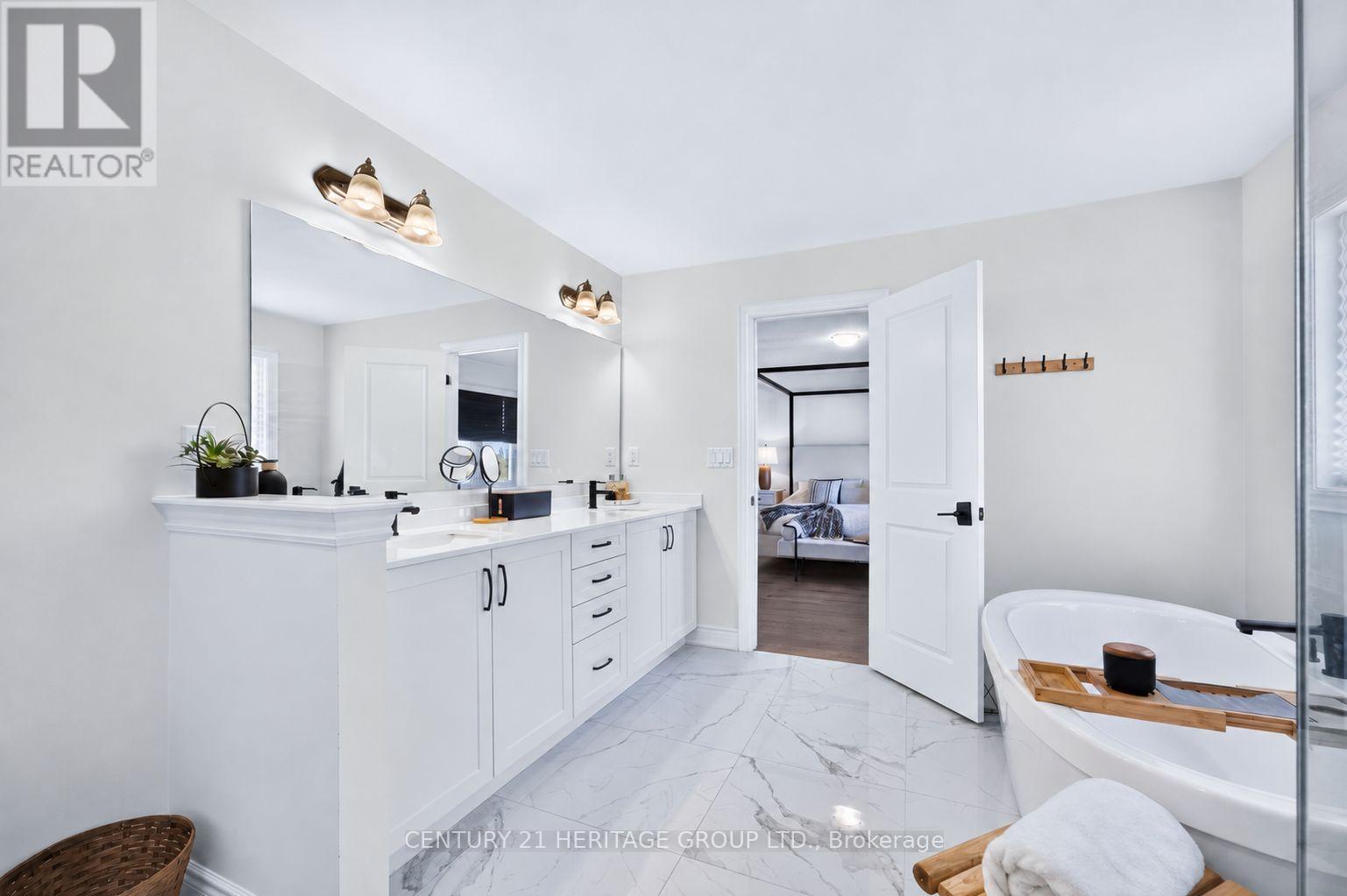 147 Meadow Vista Crescent, East Gwillimbury, ON photo 31