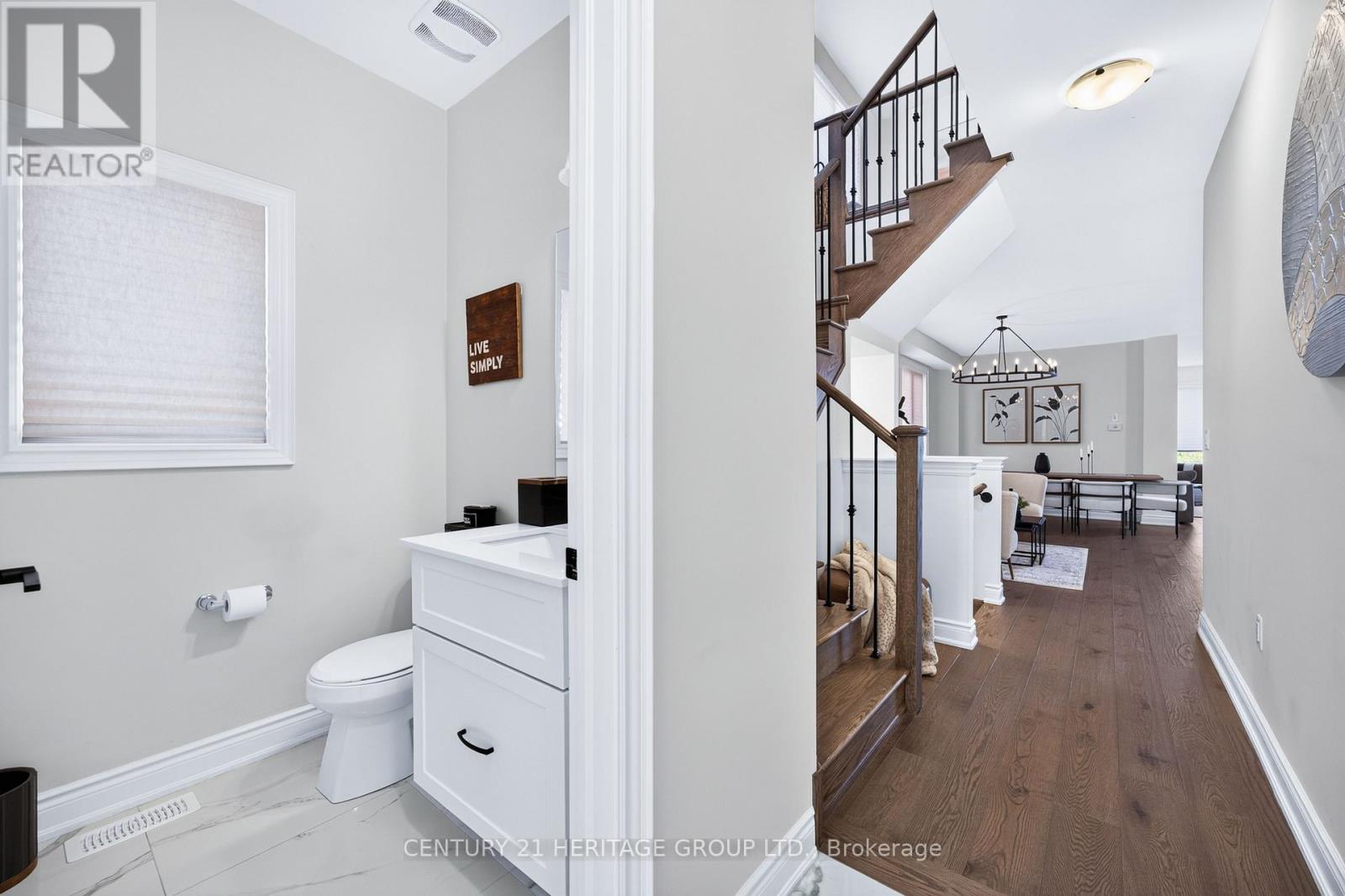 147 Meadow Vista Crescent, East Gwillimbury, ON photo 6